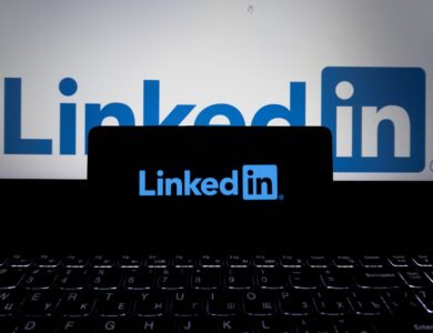 is linkedin premium worth it for job search