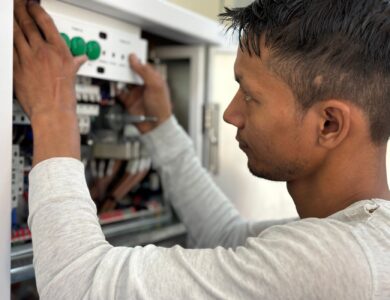 becoming an electrician career change in your 30s
