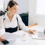 is data analytics a good career if you dont want to code